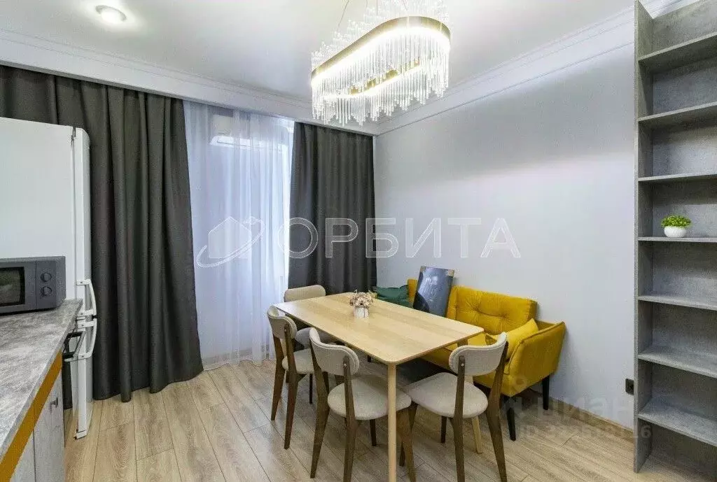 2-к кв. Тюменская область, Тюмень Новгородская ул., 3 (61.5 м) - Фото 1