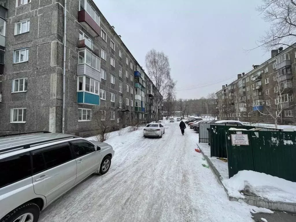 3-к кв. Кемеровская область, Новокузнецк ул. Ленина, 21 (59.8 м) - Фото 1