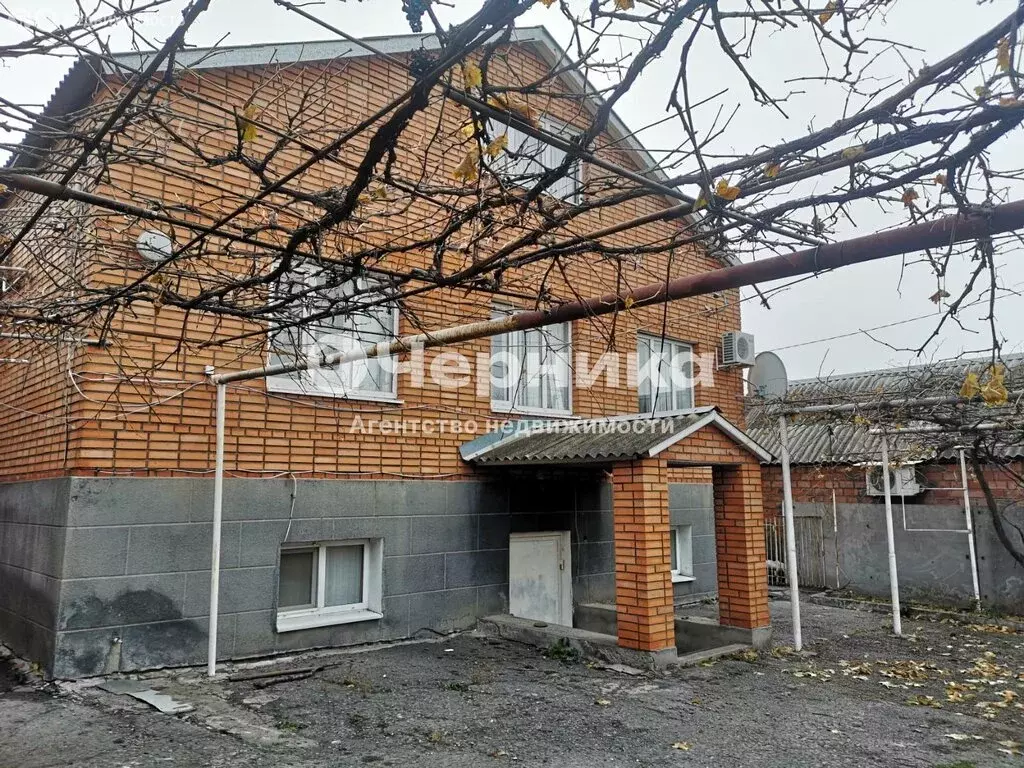 Дом в Октябрьский район, рабочий посёлок Каменоломни, улица Чкалова ... - Фото 1