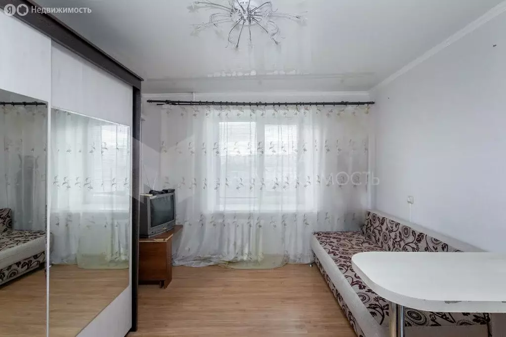 Квартира-студия: Тюмень, Холодильная улица, 40 (12.8 м) - Фото 1