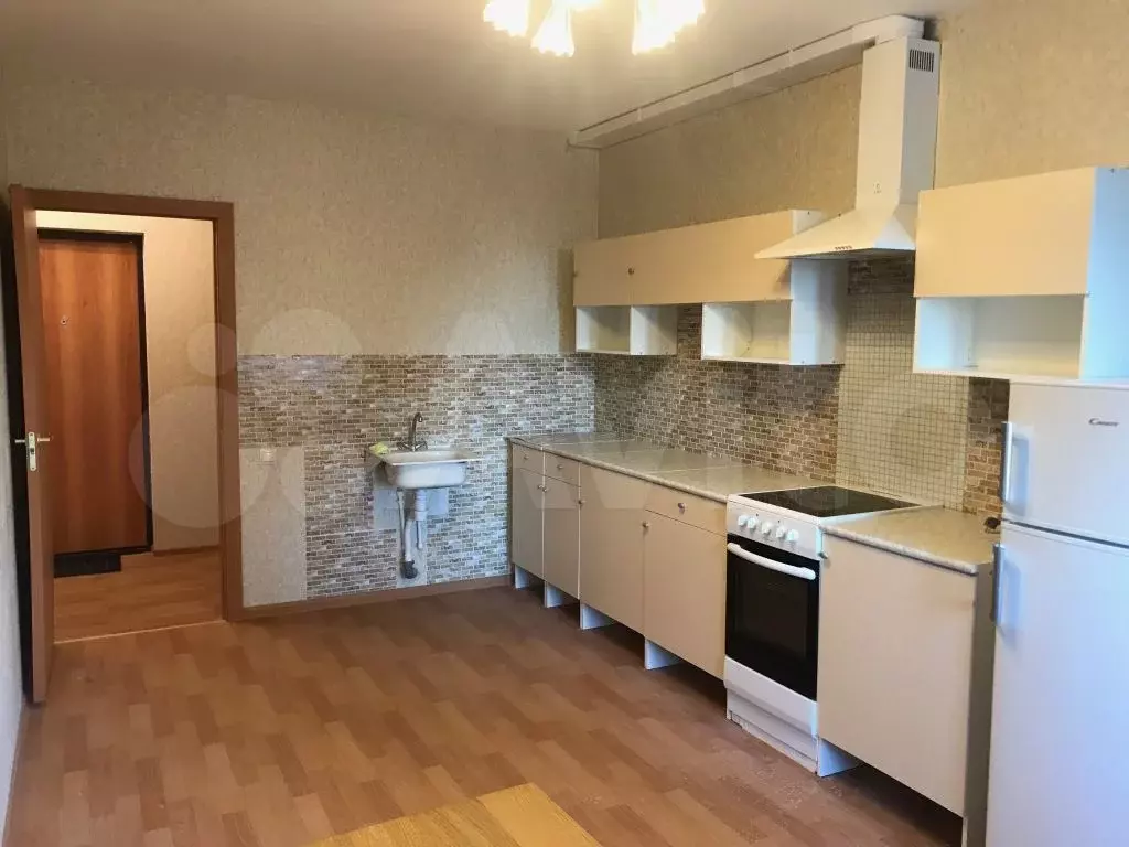 3-к. квартира, 72 м, 1/25 эт. - Фото 1
