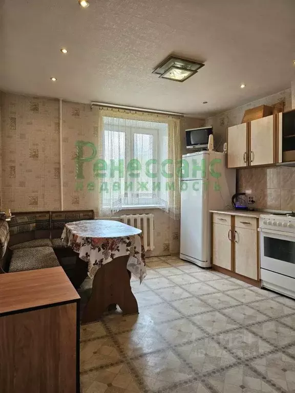 2-к кв. Брянская область, Брянск ул. Академика Королева, 9 (76.0 м) - Фото 1