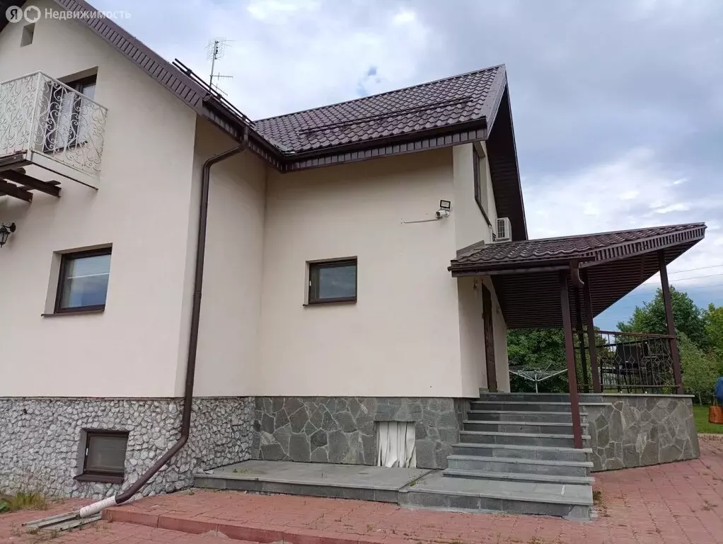 Дом в село Черданцево, улица Чапаева, 12 (215 м) - Фото 1