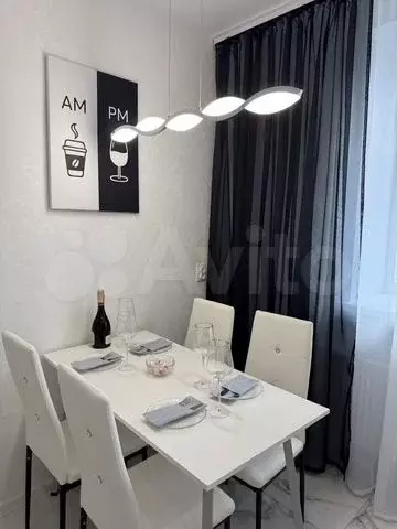2-к. квартира, 55 м, 4/17 эт. - Фото 0