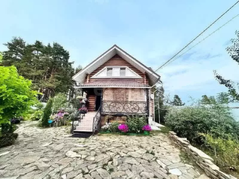 Дом в Марий Эл, Звениговский район, Красногорский пгт Железнодорожная ... - Фото 1