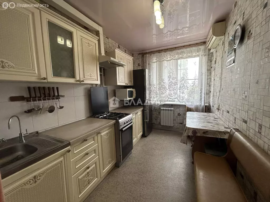 3-комнатная квартира: Волгоград, бульвар Энгельса, 29 (68.1 м) - Фото 1