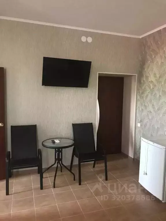 Комната Крым, Черноморский район, Оленевское с/пос, с. Оленевка ул. ... - Фото 2