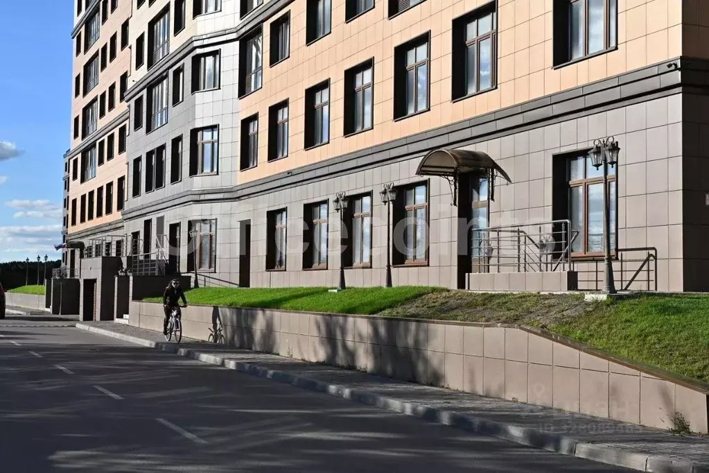 Офис в Москва д. Сосенки, ул. Ясеневая, 5к1 (819 м) - Фото 1