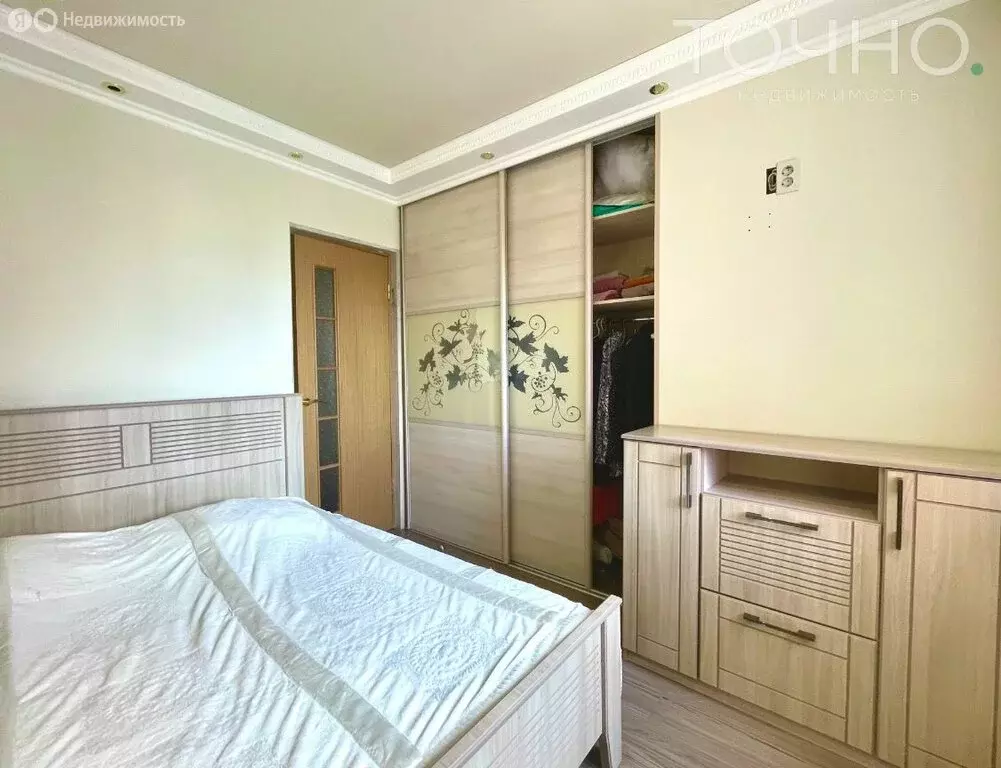 3-комнатная квартира: Пенза, улица Антонова, 15 (62.5 м) - Фото 1