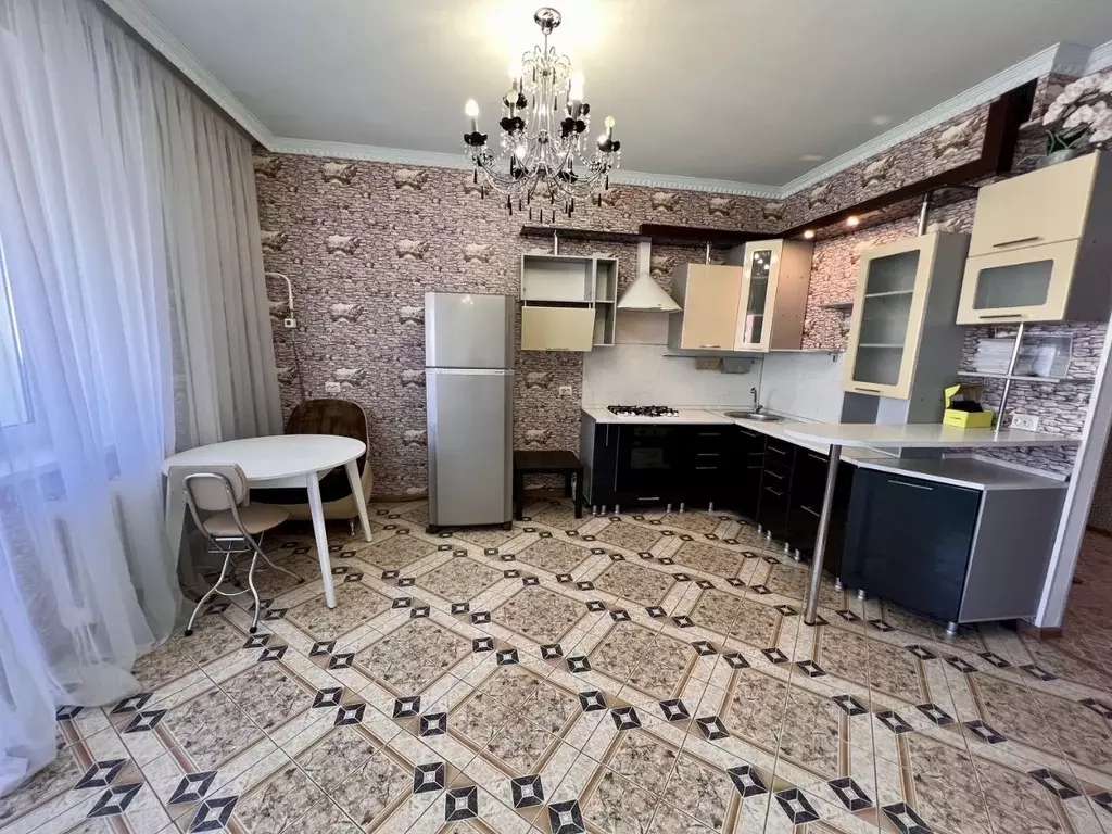 1-к кв. Курская область, Курск ул. Володарского, 70 (60.0 м) - Фото 0