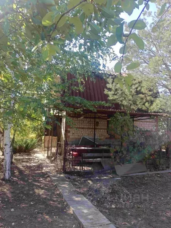 Дом в Саратовская область, Энгельсский район, Красноярское ... - Фото 1