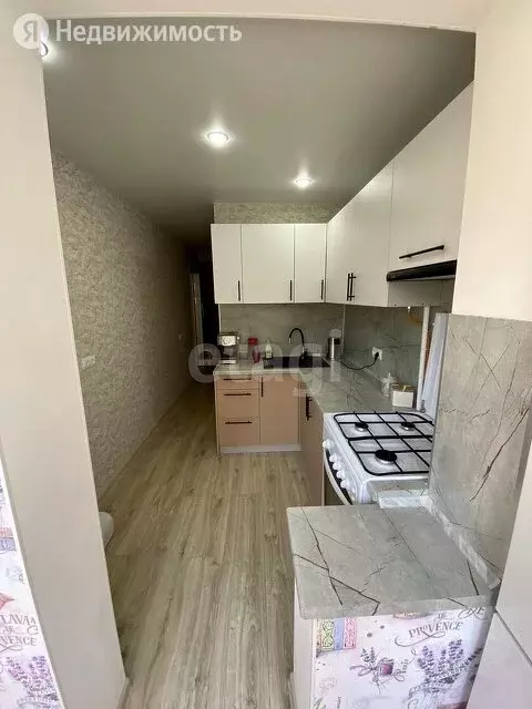 3-комнатная квартира: Ялта, Красноармейская улица, 44 (60 м) - Фото 0