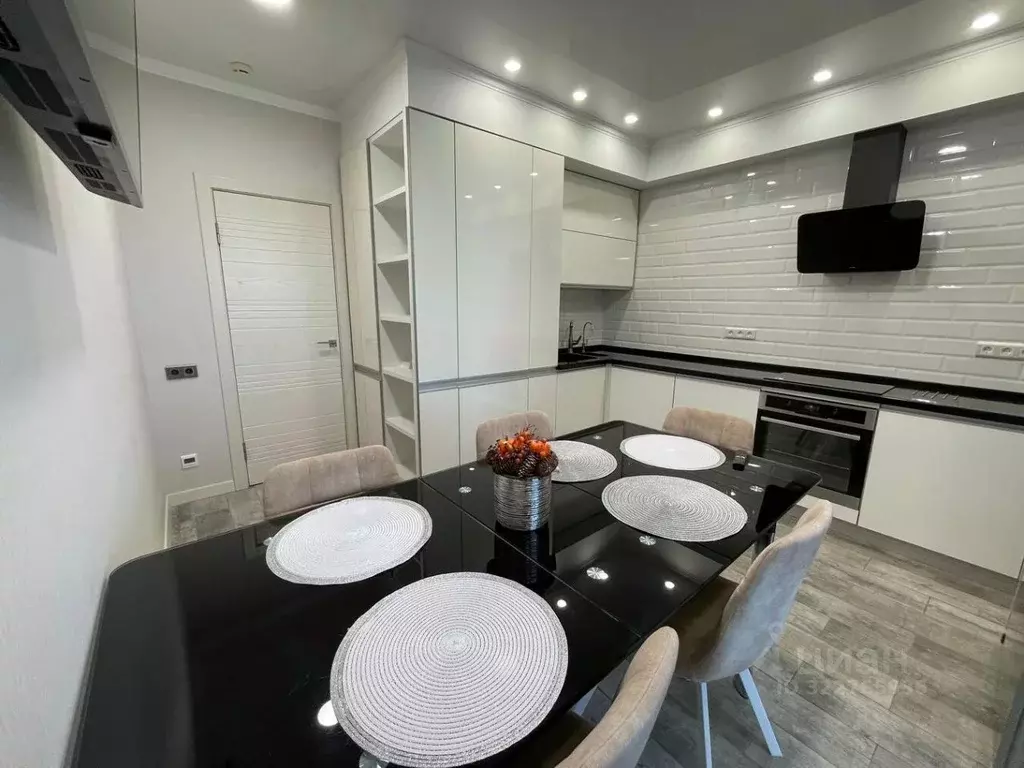 3-к кв. Краснодарский край, Анапа Крепостная ул., 51к2 (87.0 м) - Фото 1