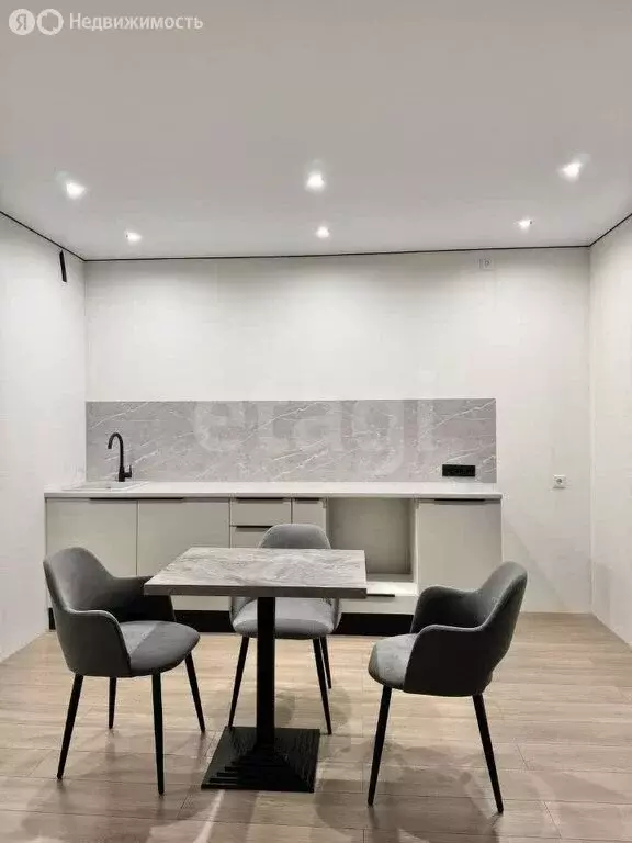 Квартира-студия: Новосибирск, улица Немировича-Данченко, 156 (36.8 м) - Фото 2