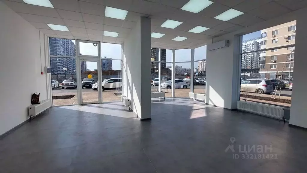 Помещение свободного назначения в Краснодарский край, Краснодар бул. ... - Фото 1