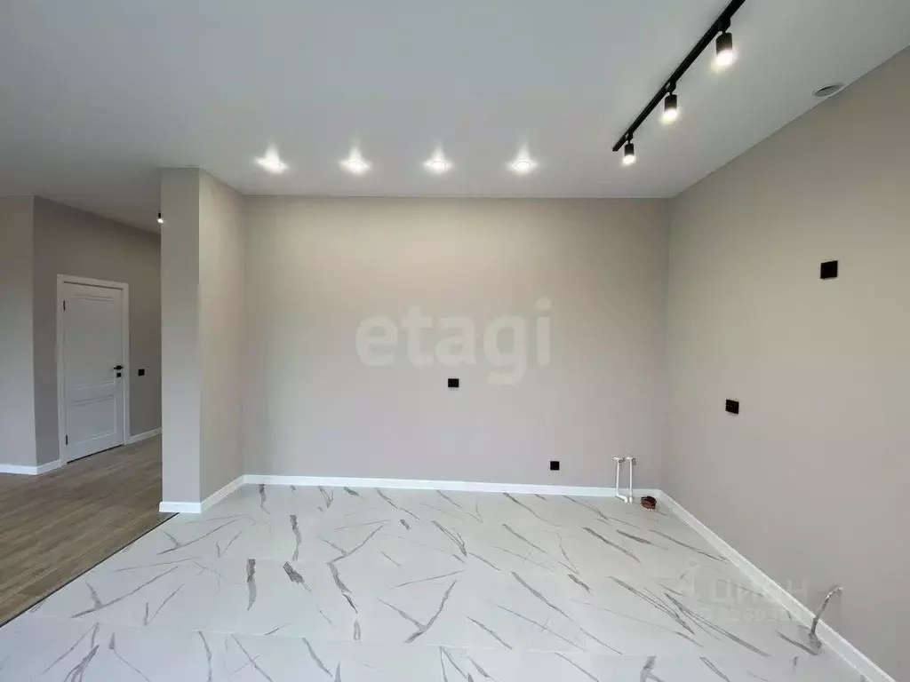 Дом в Тюменская область, Тюменский муниципальный округ, д. Паренкина ... - Фото 1