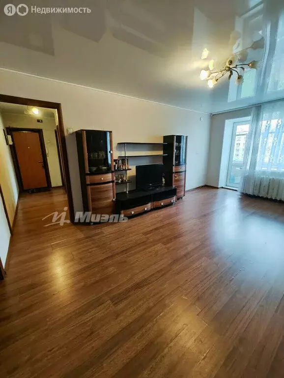 3-комнатная квартира: Нижний Тагил, Выйская улица, 62 (58 м) - Фото 0