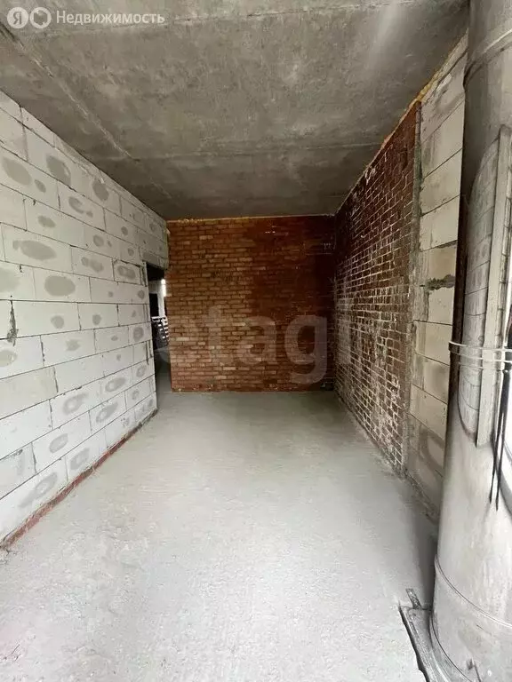 1-комнатная квартира: Владикавказ, улица Кантемира Гусова, 7/1 (40 м) - Фото 0