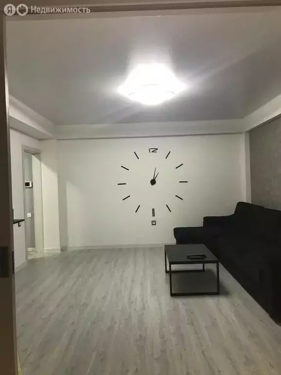 3-комнатная квартира: Махачкала, Шёлковая улица, 17 (81 м) - Фото 1