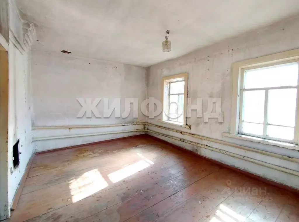 Дом в Новосибирская область, Новосибирск 5-я Ольховская ул. (30 м) - Фото 1