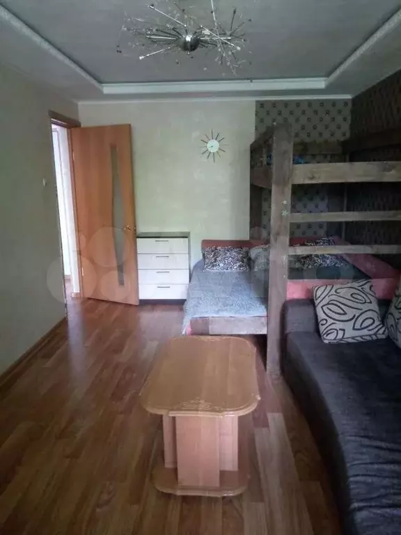 2-к. квартира, 50м, 1/9эт. - Фото 1