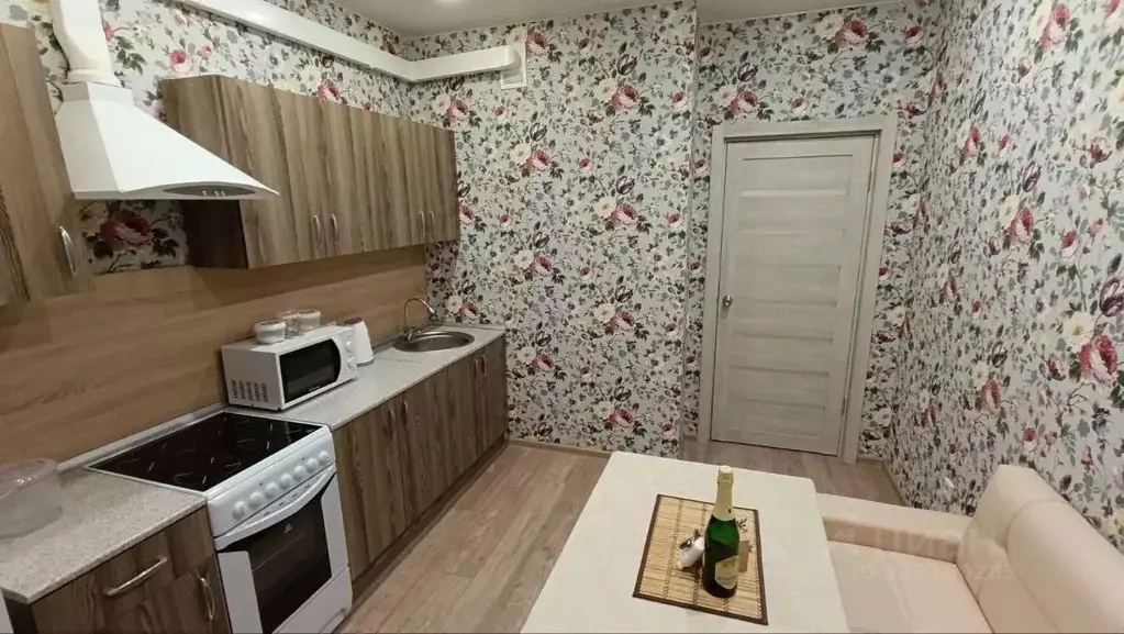 3-к кв. Тюменская область, Тюмень ул. Мельникайте, 38 (68.0 м) - Фото 1