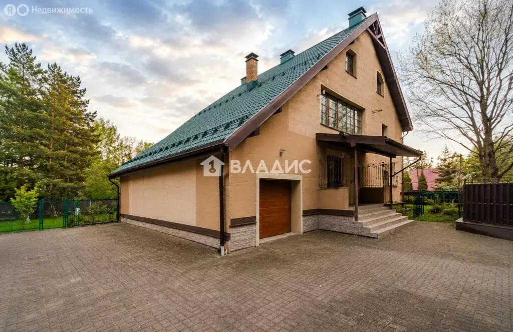 Дом в городской посёлок Ульяновка, Парковая улица, 19 (330 м) - Фото 1