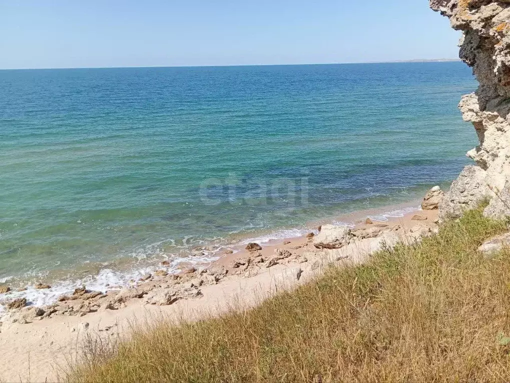 Участок в Крым, Ленинский район, Семисотское с/пос, с. Каменское ул. ... - Фото 1