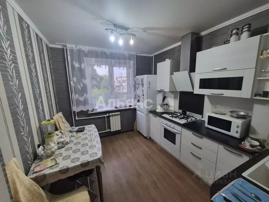 3-к кв. Ростовская область, Волгодонск ул. Карла Маркса, 6 (65.2 м) - Фото 1