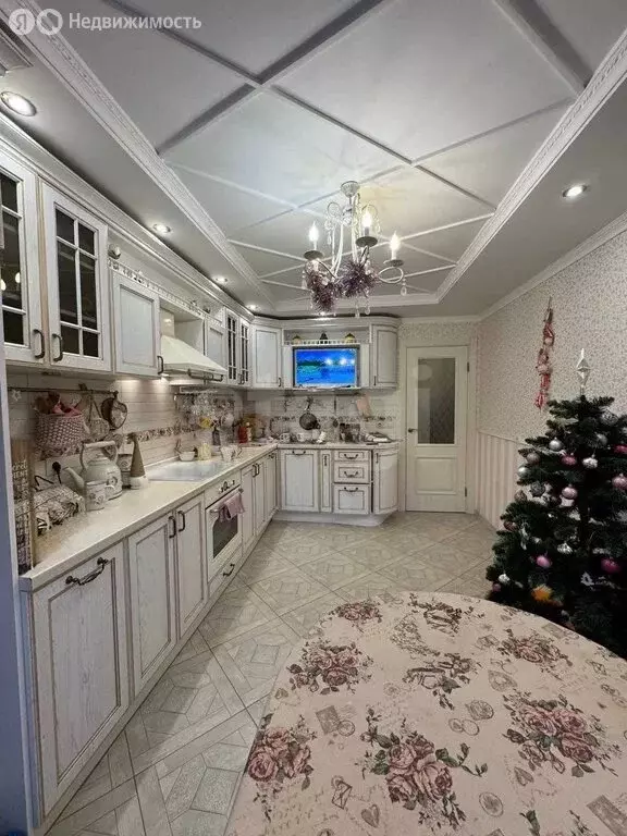 3-комнатная квартира: Череповец, Ленинградская улица, 60 (88.6 м) - Фото 1