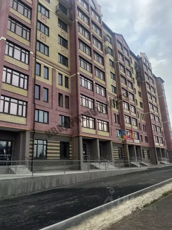 2-к кв. Калмыкия, Элиста ул. Имени Н.С. Хрущева, 15 (66.4 м) - Фото 0