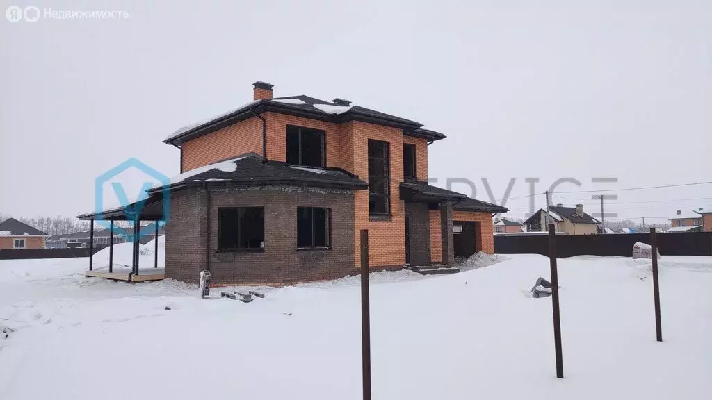 Дом в село Усть-Заостровка, Тополиная улица (205 м) - Фото 1