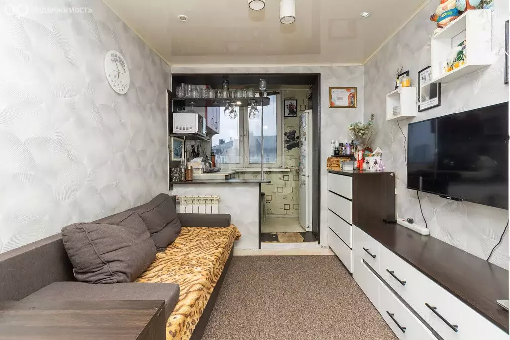 Квартира-студия: Тюмень, улица Республики, 239 (12 м) - Фото 2