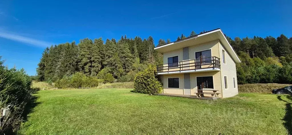 Дом в Карелия, Лахденпохский муниципальный округ, пос. Куркиеки ул. ... - Фото 1