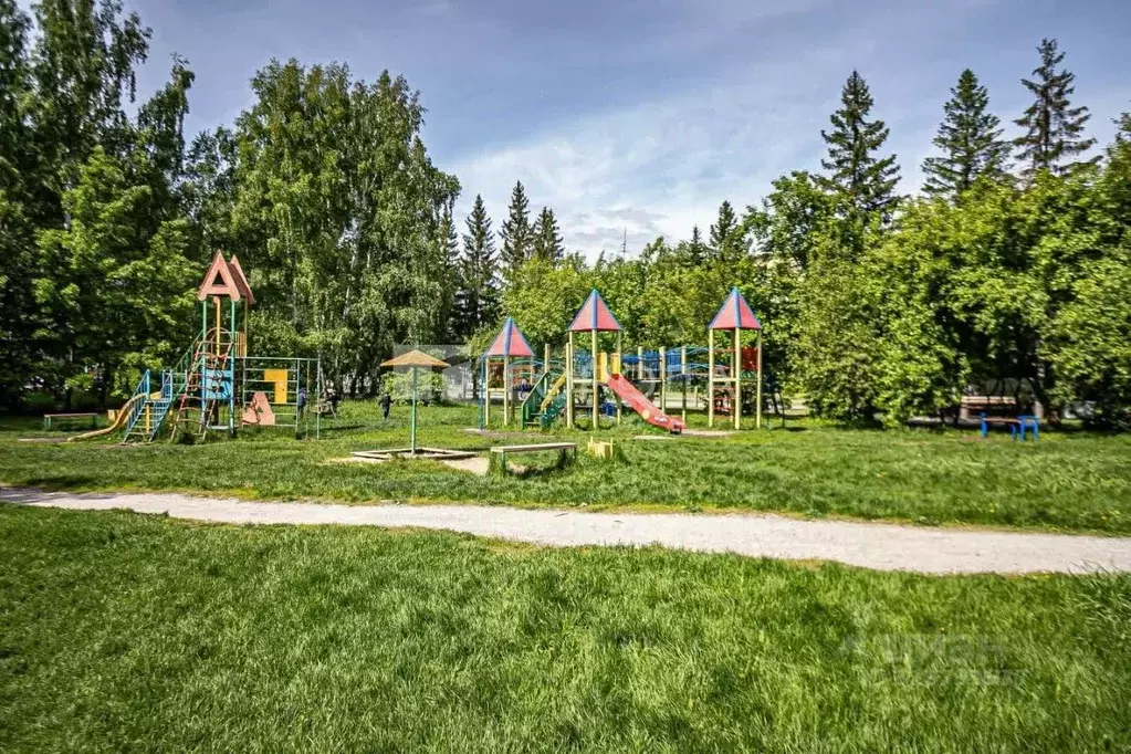 3-к кв. Новосибирская область, Бердск Лунная ул., 4 (57.5 м) - Фото 0