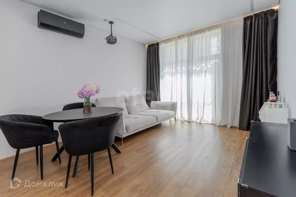 Продаётся 2-к квартира, 65.8 м - Фото 1