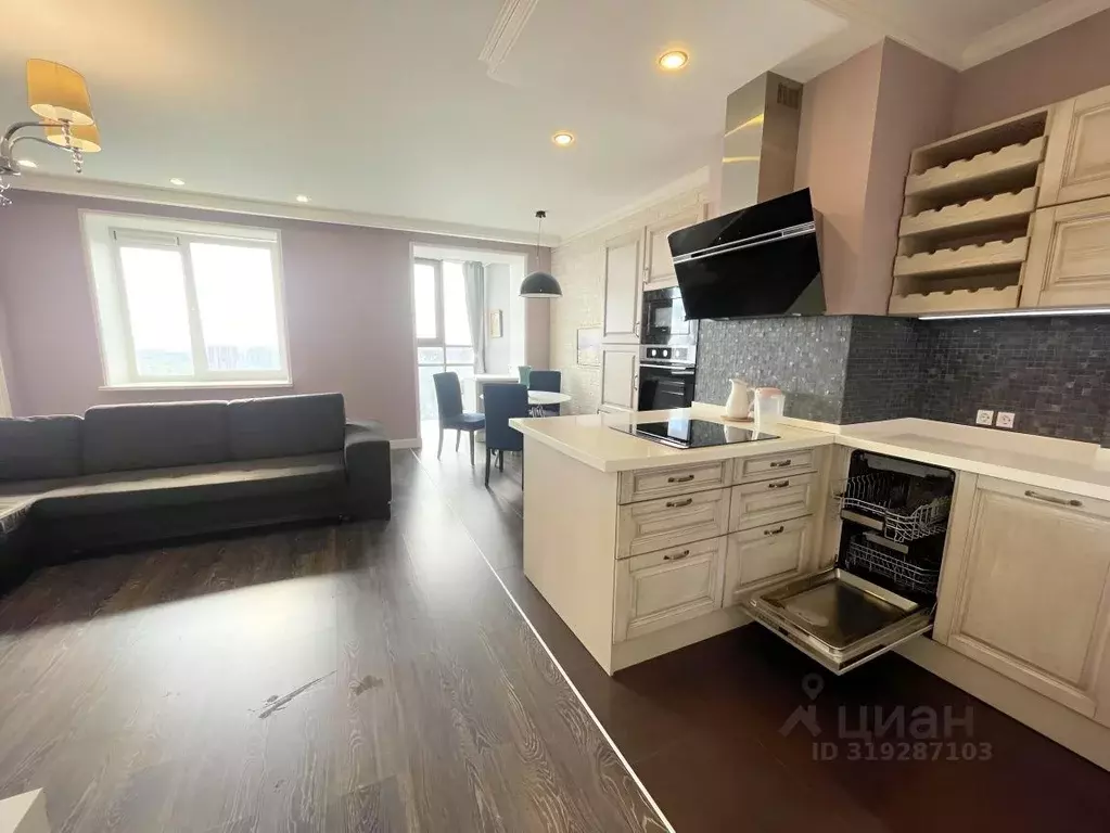2-к кв. Санкт-Петербург ул. Есенина, 1к1 (65.0 м) - Фото 1