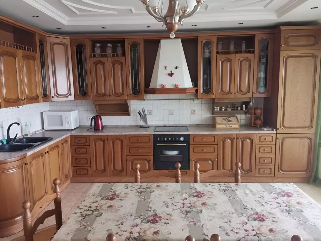 4-к кв. Красноярский край, Красноярск ул. Академгородок, 10а (155.0 м) - Фото 0