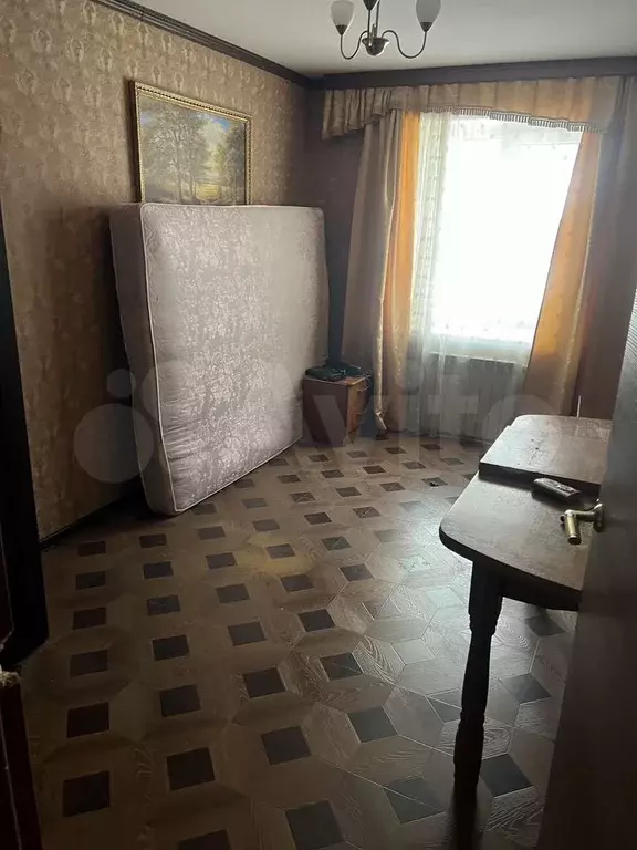 Комната 90 м в 3-к., 1/1 эт. - Фото 1