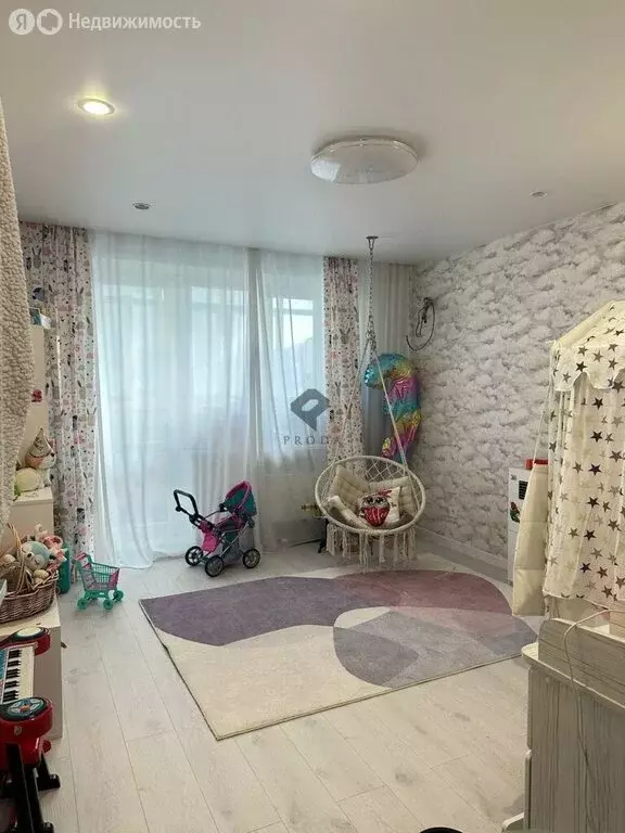 3-комнатная квартира: Тюмень, улица Александра Митинского, 7 (92 м) - Фото 1