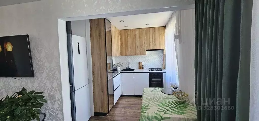 2-к кв. Крым, Евпатория ул. Имени 60-летия Октября, 22 (46.4 м) - Фото 1