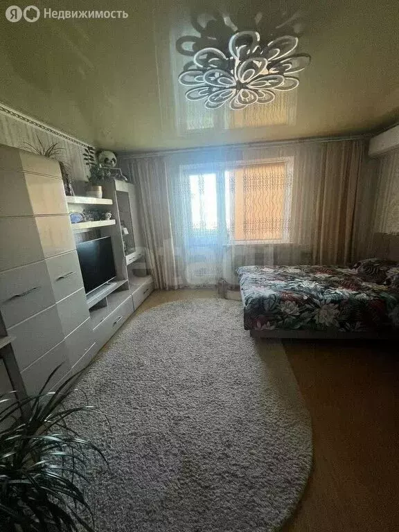 1-комнатная квартира: Копейск, улица Петра Томилова, 18Б (39 м) - Фото 1