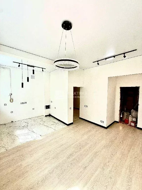 Продается 3-комнатная квартира - Фото 1