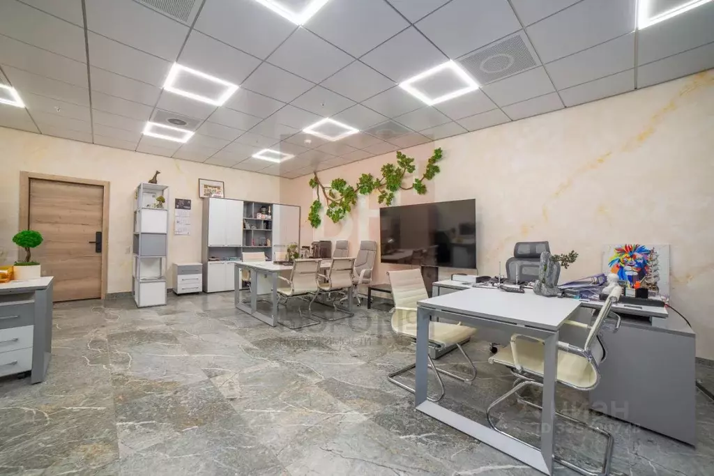 Офис в Свердловская область, Екатеринбург ул. Малышева, 51 (46 м) - Фото 1