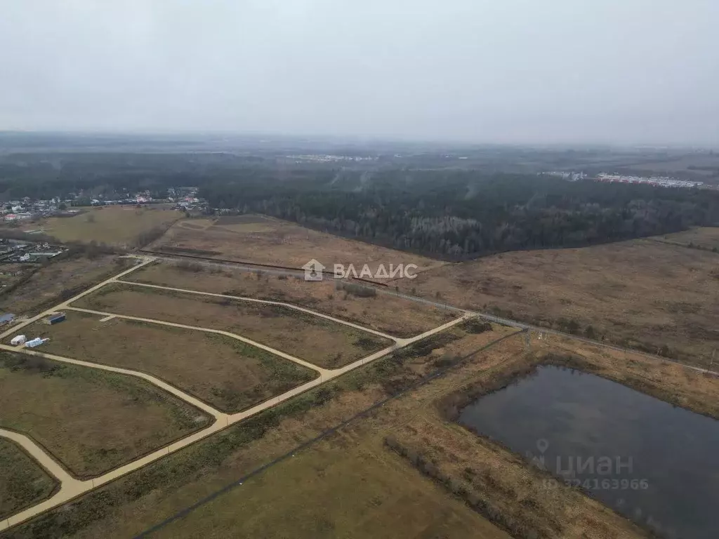 Участок в Ленинградская область, Гатчинский муниципальный округ, д. ... - Фото 1
