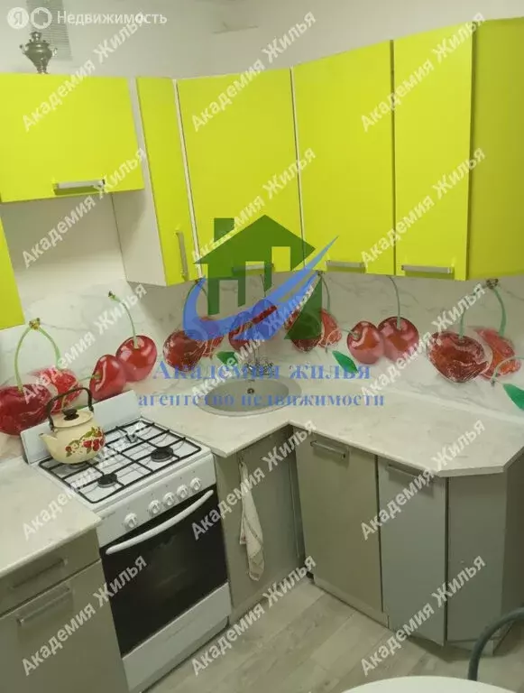 3-комнатная квартира: Орск, микрорайон Новый город, проспект Ленина, ... - Фото 1