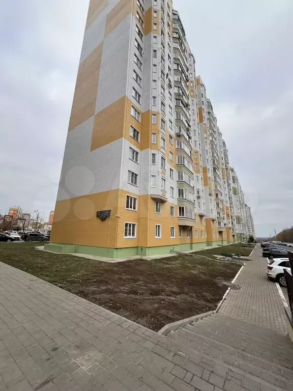 3-к. квартира, 77 м, 1/17 эт. - Фото 1
