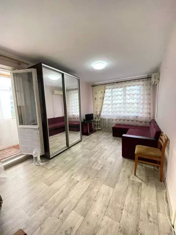 2-к кв. Крым, Керчь ул. Генерала Петрова, 6 (50.0 м) - Фото 0