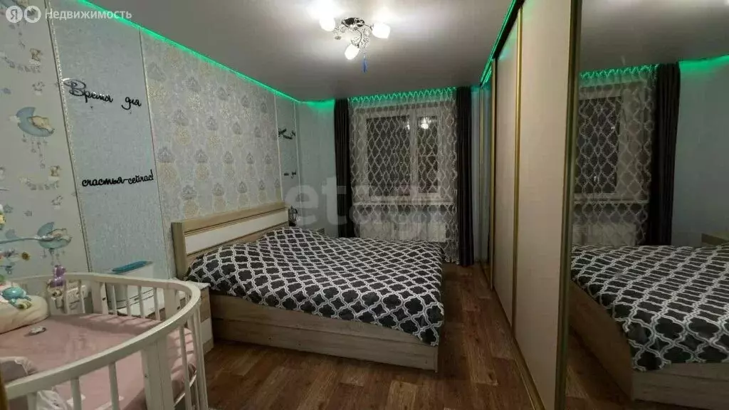 3-комнатная квартира: Тюмень, улица Николая Чаплина, 123 (66.7 м) - Фото 1