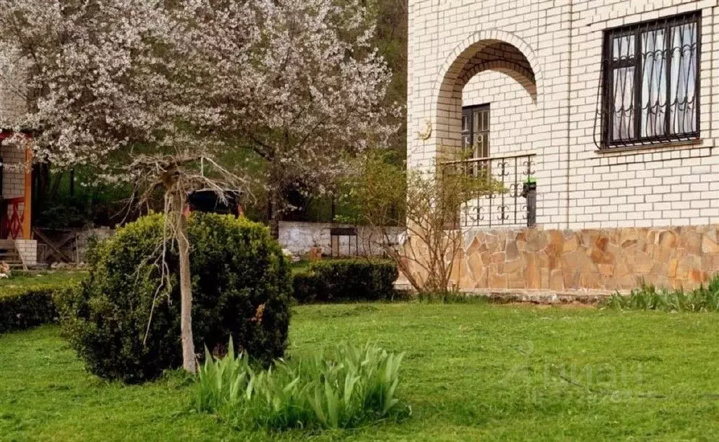 Дом в Крым, Бахчисарайский район, Куйбышевское с/пос, с. Высокое  (200 ... - Фото 1